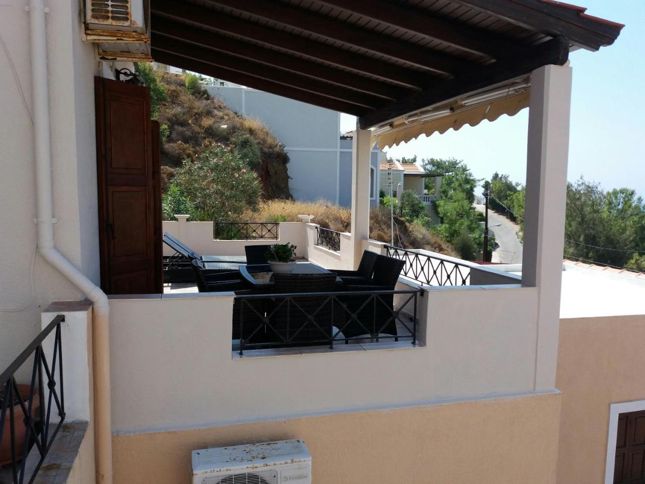 Apartamento George Myrties Exterior foto